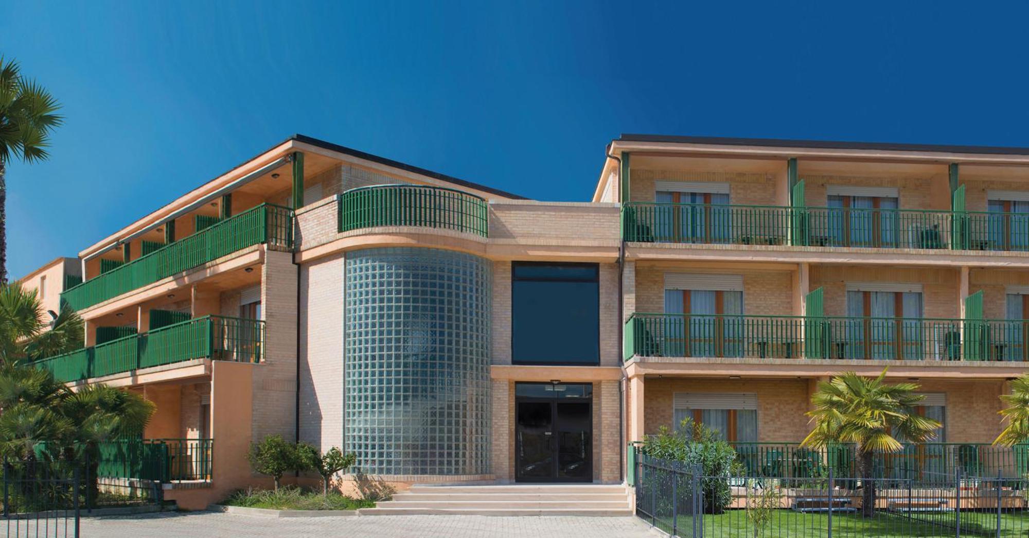 Holiday Family Village Порто-Сант'Эльпидио Экстерьер фото