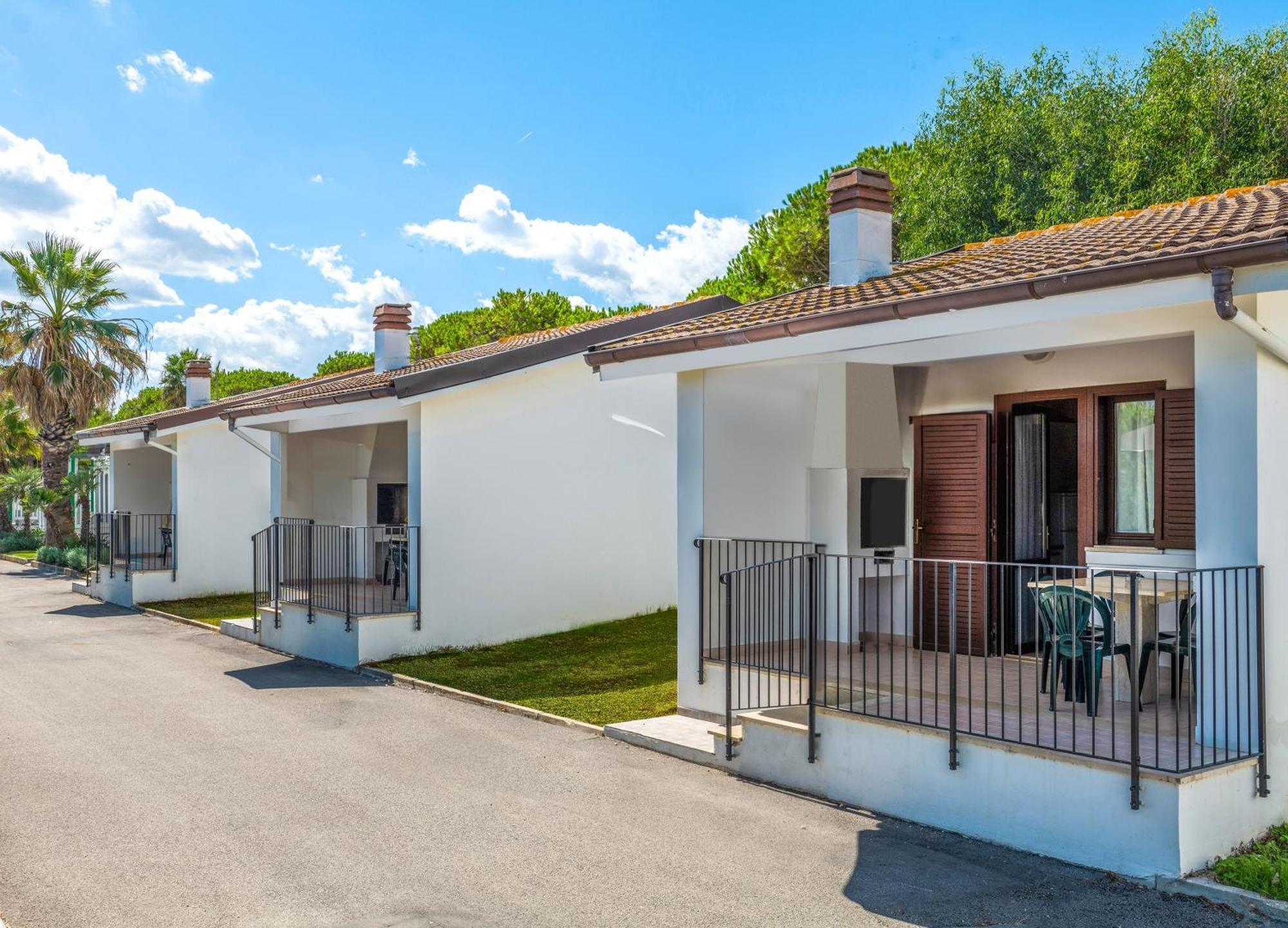 Holiday Family Village Порто-Сант'Эльпидио Экстерьер фото