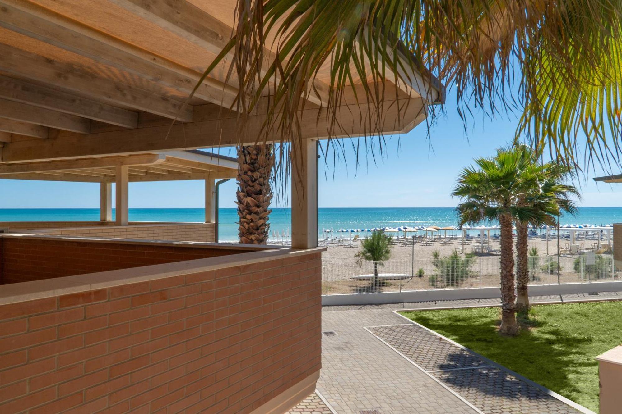 Holiday Family Village Порто-Сант'Эльпидио Экстерьер фото